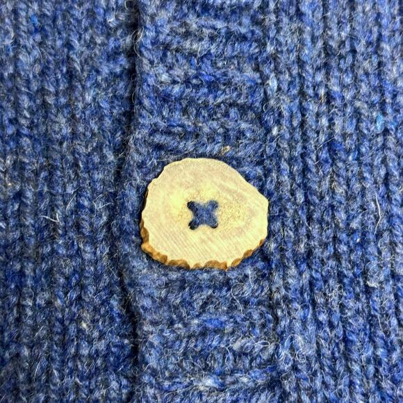 Vintage 70s 80s Newfoundland Handknit Wool Sweater Blue Antler Buttons Sz XL - Picture 6 of 7